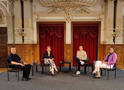 (v.l.) Tobias Vogt, Jutta Moster-Hoos, Tim Cofala und Anna Heinze. Foto: Fabio Vespa