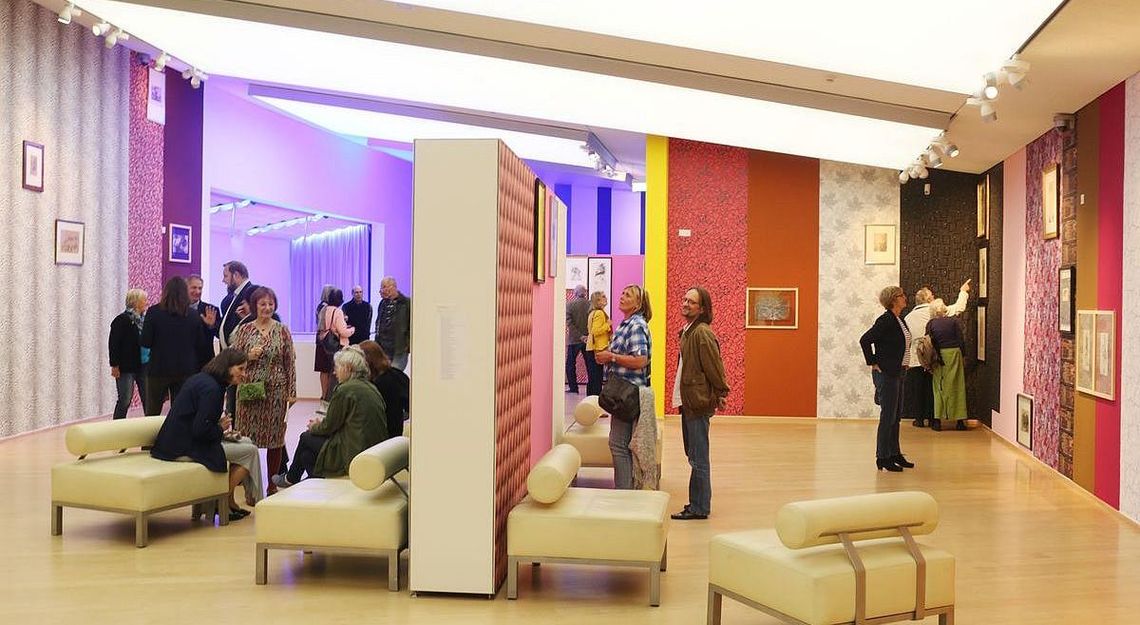 Besucher in der Ausstellung "Janssen Revisited". Foto: Markus Hibbeler