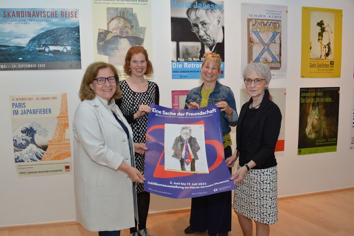 Eröffnen die Jubiläumsausstellung (v.l.): v.l. Christiane Cordes, Jutta Moster-Hoos, Antje Tietken, Inge von Danckelman, Foto: Horst-Janssen-Museum