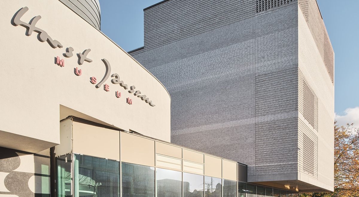 Horst-Janssen-Museum mit Neubau(-stelle) des Stadtmuseums. Foto: Caspar Sessler