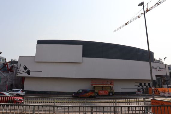 The finished drawing is to cover the entire façade. Photo: Horst Janssen Museum