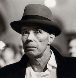 Joseph Beuys © KNA-Katholische Nachrichten-Agentur, Stiftung Museum Schloss Moyland