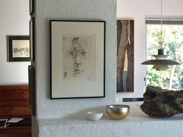 Blick auf Janssens Selbstporträt im Wohnzimmer. Foto: Sabine Siebel