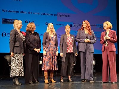 Team des Horst-Janssen-Museums (v.l.): Antje Tietken, Sabine Siebel, Annika Brodé, Sandra Hunnenberg, Alexandra Hoffmann und Jutta Moster-Hoos. Foto: Horst-Janssen-Museum