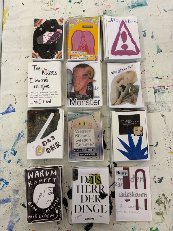 Zines, die im Workshop entstanden sind. Foto: Horst-Janssen-Museum